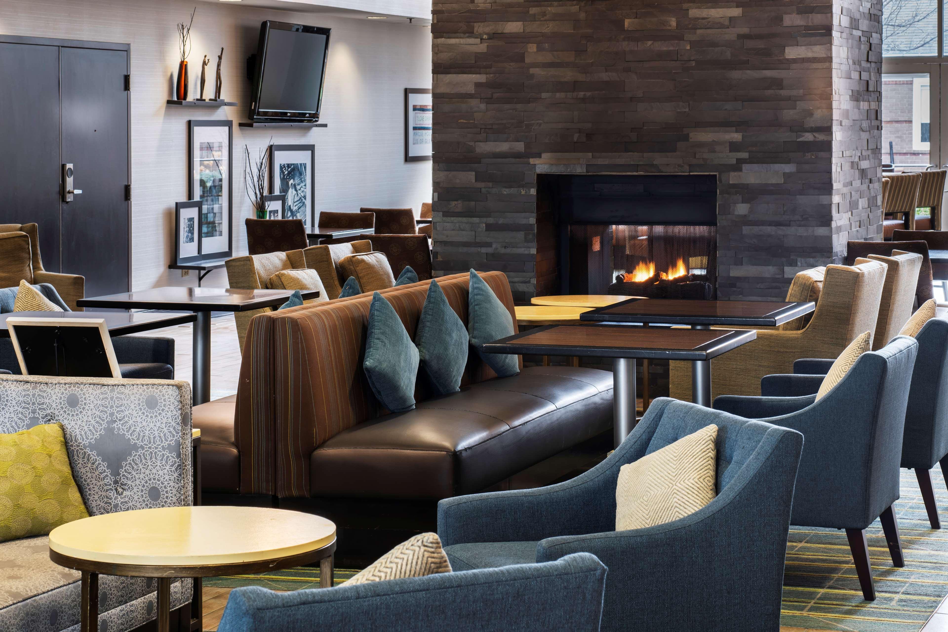 Hampton Inn & Suites Lincolnshire Eksteriør bilde