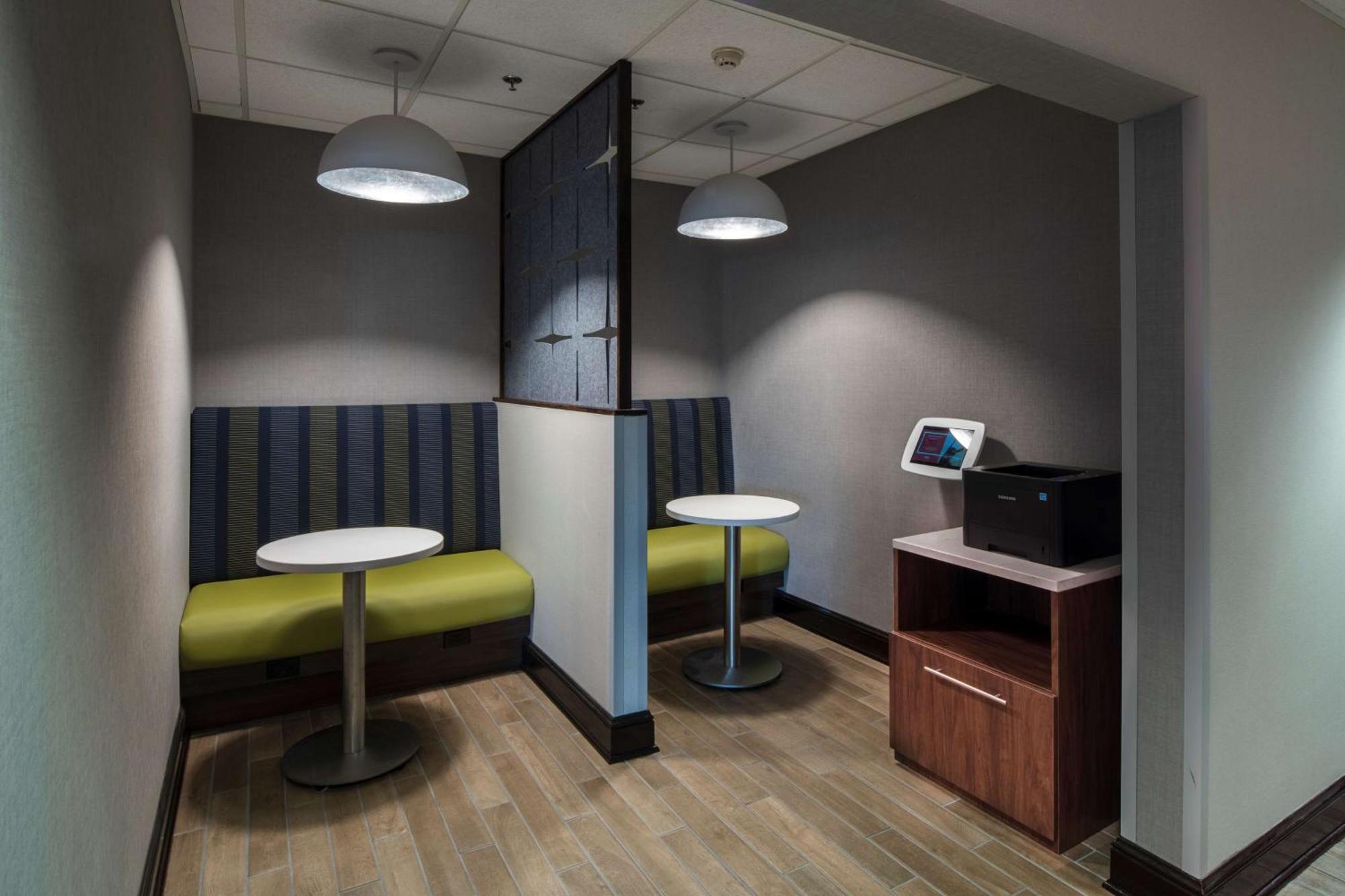 Hampton Inn & Suites Lincolnshire Eksteriør bilde